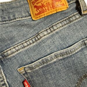 Levi's Women's Skinny Jeans in Blue